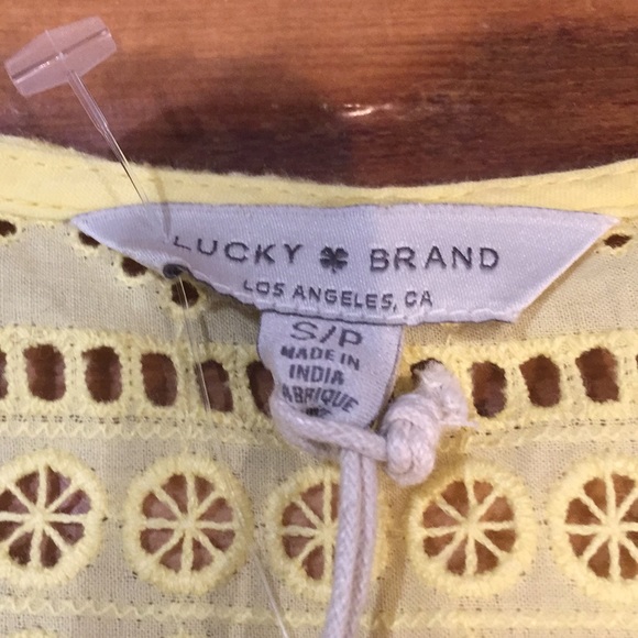 NEW Women’s Lucky Brand Eyelet Top - Picture 3 of 4